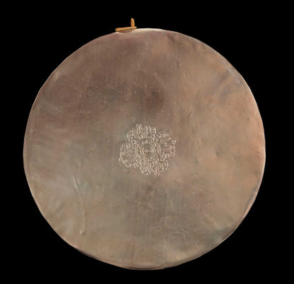 Mandala Bouddhiste Tibétain En Cuivre Doré Et Argenté 23,5 cm – Symboles Ashtamangala Du Népal