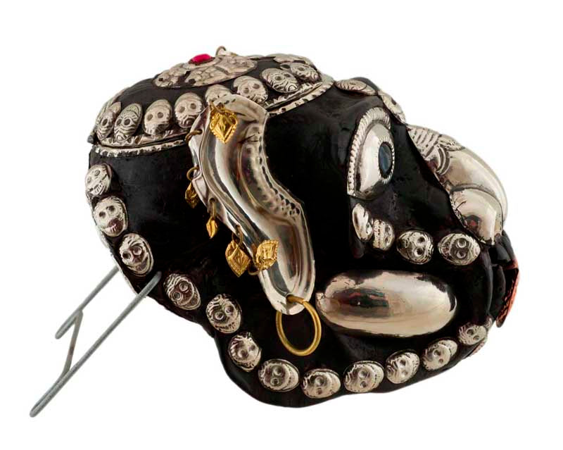 Crâne de Singe Kapala Bouddhiste en Résine et Métal – Objet Rituel Tibétain