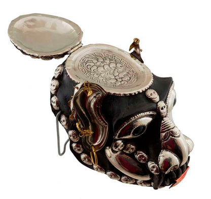 Crâne de Singe Kapala Bouddhiste en Résine et Métal – Objet Rituel Tibétain