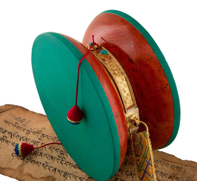 Grand Damaru Tibétain – Tambourin Rituel du Chöd en Bois de Ronce du Bhoutan avec Étui