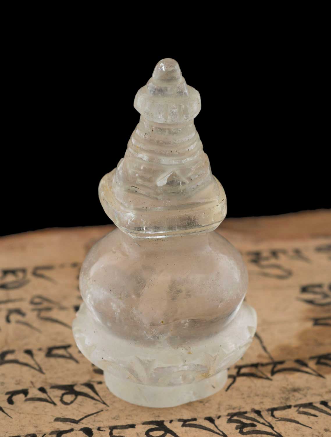 Chorten Stupa Tibétain En Cristal De Roche Quartz – Objet Sacré Du Népal