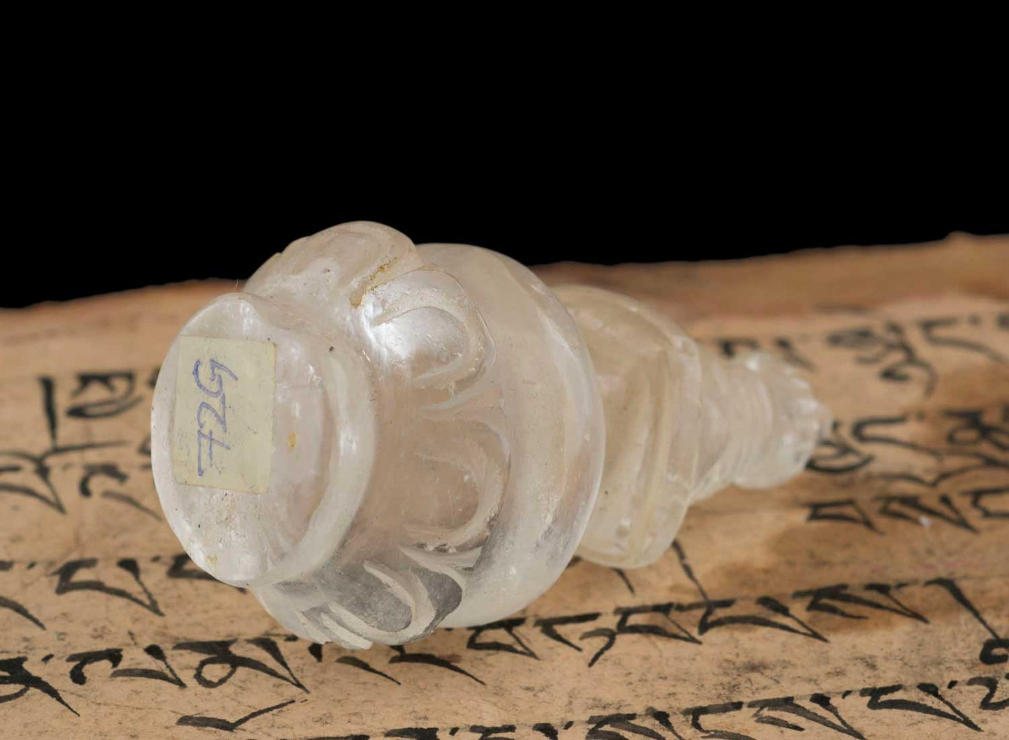Chorten Stupa Tibétain En Cristal De Roche Quartz – Objet Sacré Du Népal