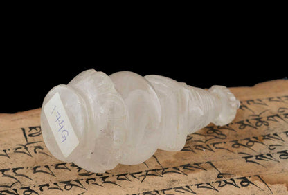 Stupa Chorten Tibétain en Cristal de Roche Quartz 10.2 cm – Reliquaire Bouddhiste du Népal