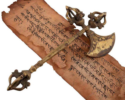 Parashu Drata Ancien en Laiton et Fer – Hache Rituelle Bouddhiste Symbolique