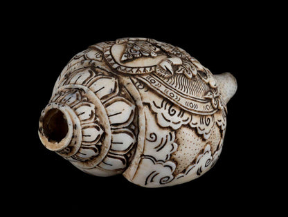 Conque Bouddhiste Tibétaine Mahakala Shakti Shanka – Coquillage Sculpté Artisanal du Népal