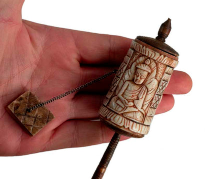 Moulin à prières tibétain en os – Bouddha et Kalachakra sculptés