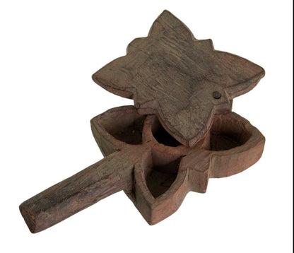 Boîte À Tikka Ancienne En Bois Sculpté – Art Populaire Indien