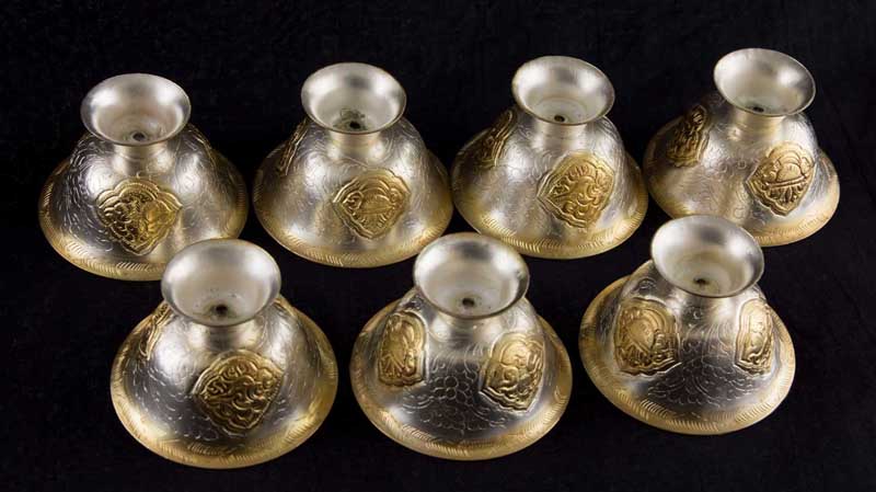 7 Bols d'Offrande Bouddhistes en Cuivre Ciselé Ø 7.1 cm – Artisanat Traditionnel du Népal