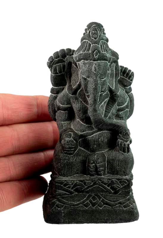 Statue Ganesh en Pierre de Lave – Sculpture Hindoue Artisanale d’Indonésie