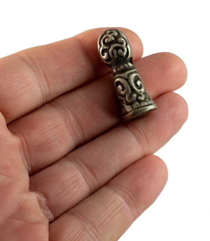Sceau tibétain Lotus en bronze – Symbole de pureté et d'éveil spirituel