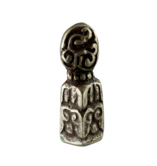Sceau tibétain fleur en bronze – Objet artisanal inspiré de la tradition bouddhiste