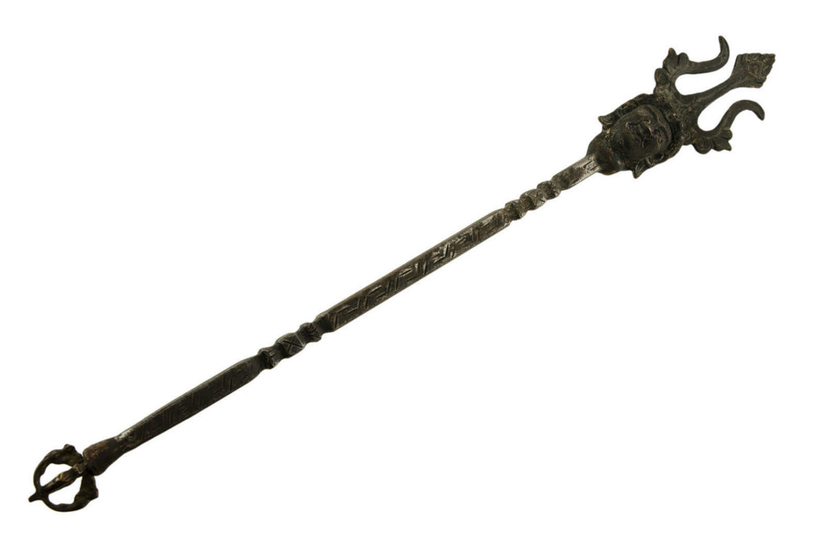 Ancien Khatvanga Tibétain à Tête de Mort – Trident de Rituel Bouddhiste en Métal