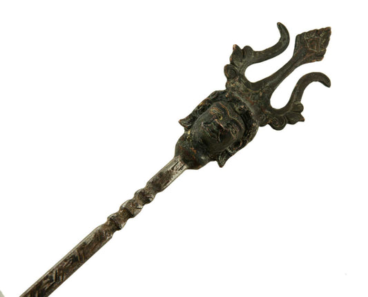 Ancien Khatvanga Tibétain à Tête de Mort – Trident de Rituel Bouddhiste en Métal