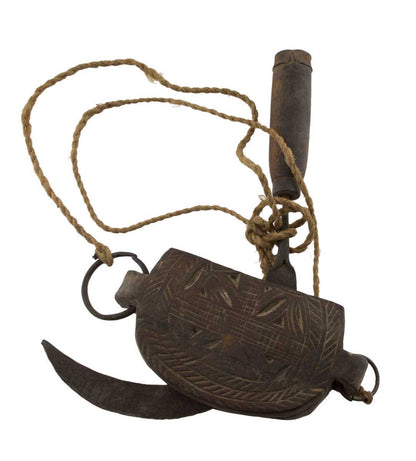 Ancienne Faucille Serpe Tibétaine Avec Étui en Bois – Outil Agricole de l’Himalaya