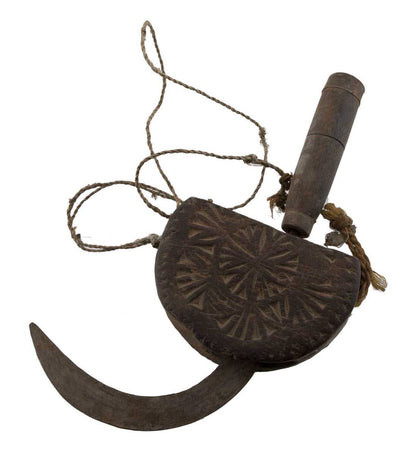 Ancienne Faucille Serpe Tibétaine Avec Étui en Bois – Outil Agricole de l’Himalaya