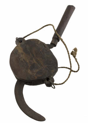 Faucille Serpe Népalaise Ancienne avec Étui en Bois – Outil Agricole de l’Himalaya