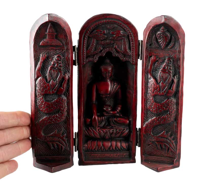 Autel de voyage bouddhiste triptyque 20 cm – sanctuaire portatif en résine sculptée
