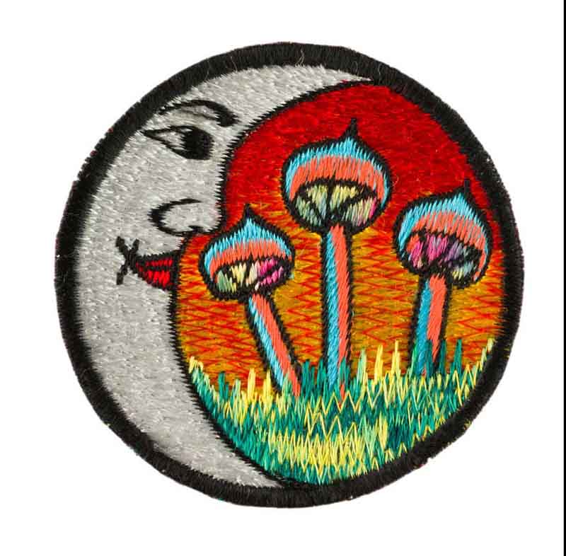 Écusson Brodé Lune Et Champignon Psychédélique – Patch Artisanal Du Népal