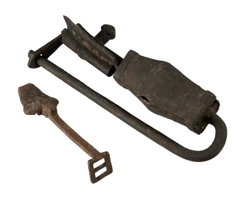 Ancien Cadenas Traditionnel En Fer Forgé – Artisanat Du Népal Et De L'Inde
