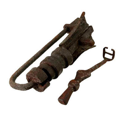 Ancien Cadenas Traditionnel En Fer Forgé – Artisanat Du Népal Et De L'Inde