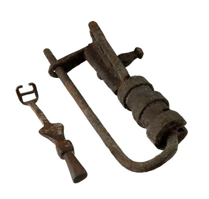 Ancien Cadenas Traditionnel En Fer Forgé – Artisanat Du Népal Et De L'Inde
