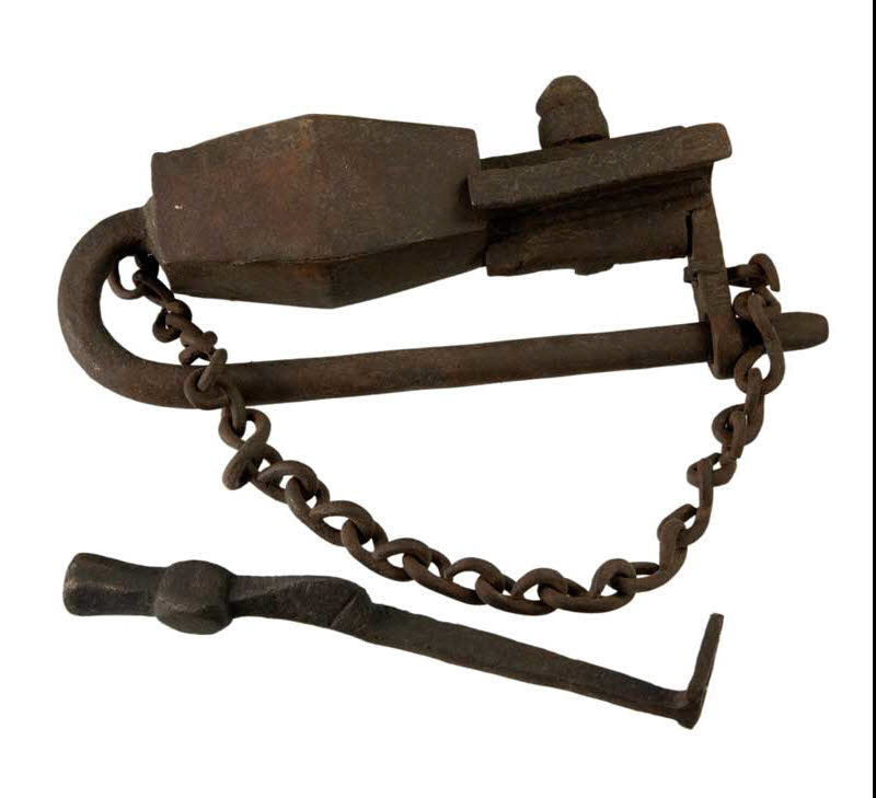 Ancien Cadenas Traditionnel En Fer Forgé – Artisanat Du Népal Et De L'Inde