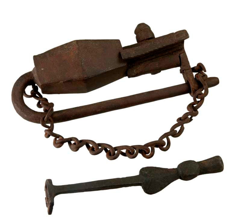 Ancien Cadenas Traditionnel En Fer Forgé – Artisanat Du Népal Et De L'Inde