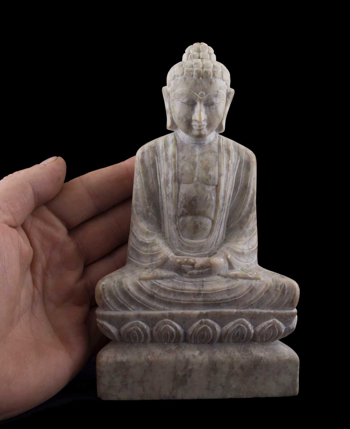 Statue Bouddha Ashokottama en pierre ollaire – Sculpture artisanale indienne unique