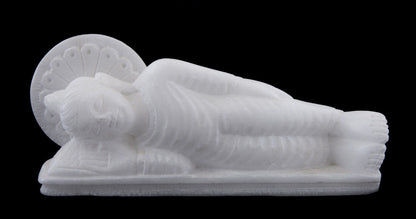 Statue Bouddha Nirvana en marbre blanc – Sculpture artisanale indienne symbole de sérénité