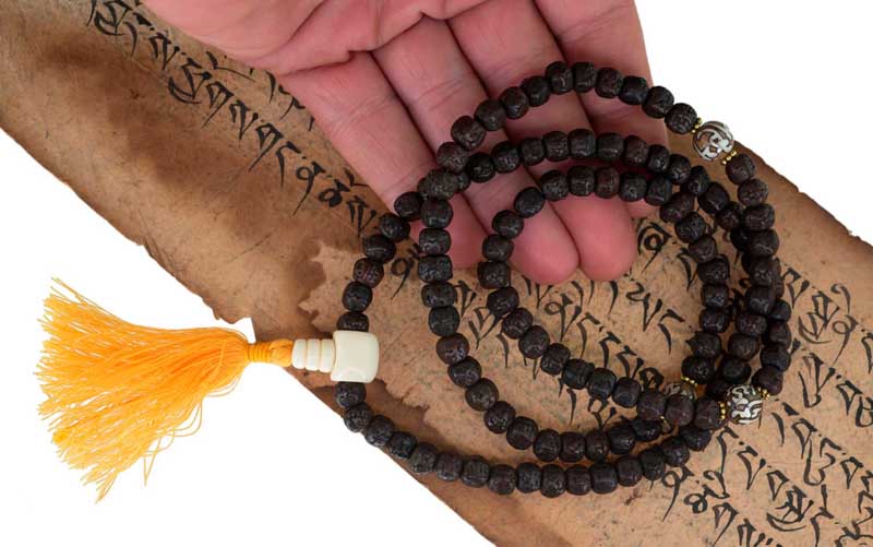 Rudraksha Mala Tibétain En Graines De Rudraksha Et Perles Coquillage – Collier Chapelet Artisanal
