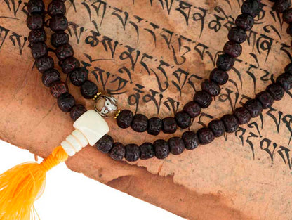 Rudraksha Mala Tibétain En Graines De Rudraksha Et Perles Coquillage – Collier Chapelet Artisanal
