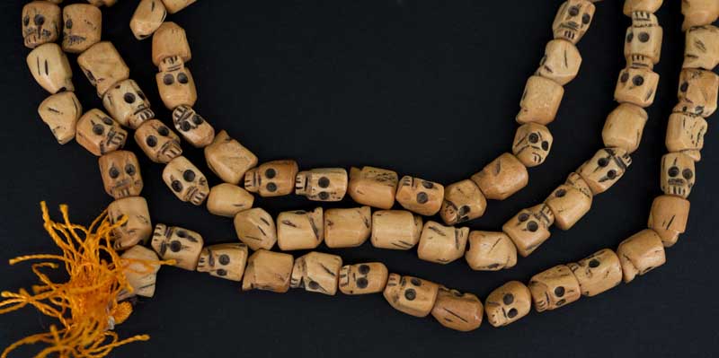Chapelet Mala Tibétain Têtes De Mort En Os De Yak Recyclé – 108 Perles Sculptées