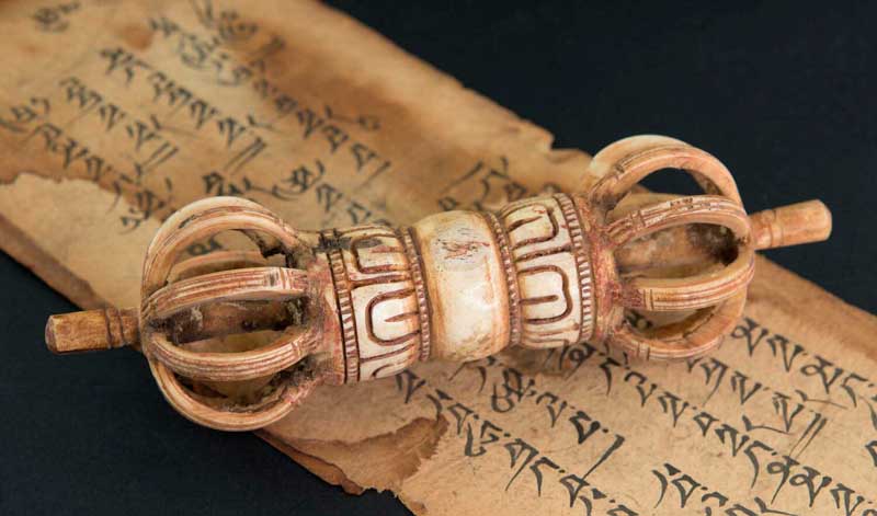 Vajra Tibétain En Os De Yak Sculpté – Dorje Rituel Tantrique Bouddhiste Du Népal