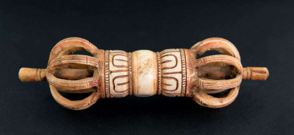 Vajra Tibétain En Os De Yak Sculpté – Dorje Rituel Tantrique Bouddhiste Du Népal