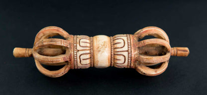 Vajra Tibétain En Os De Yak Sculpté – Dorje Rituel Tantrique Bouddhiste Du Népal
