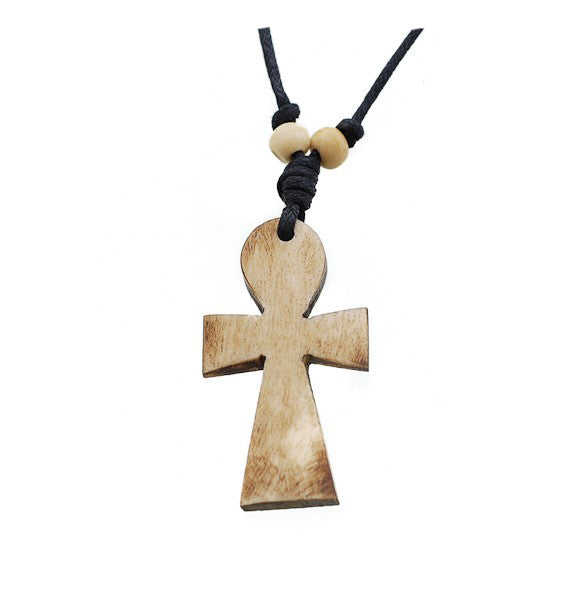 Collier pendentif Croix de Vie Ankh en corne de yak – Bijou ethnique artisanal du Népal
