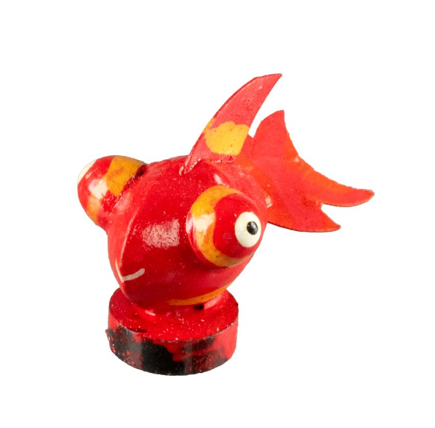 Magnet Poisson Rouge Aux Gros Yeux En Coque De Pistache – Artisanat Miniature