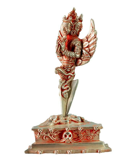 Phurba Mahakala Ailé Vajrakila avec Support Argenté – Objet Rituel Tibétain