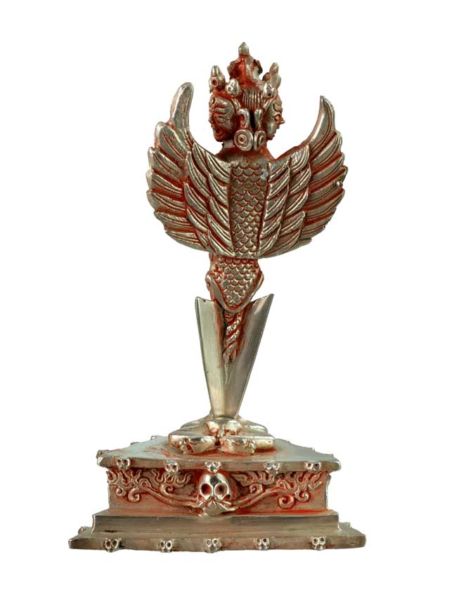 Phurba Mahakala Ailé Vajrakila avec Support Argenté – Objet Rituel Tibétain