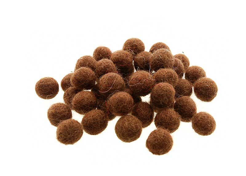 Perles en Feutrine de Laine Marron Foncé 10 mm – Lot de 50 – Artisanat du Népal