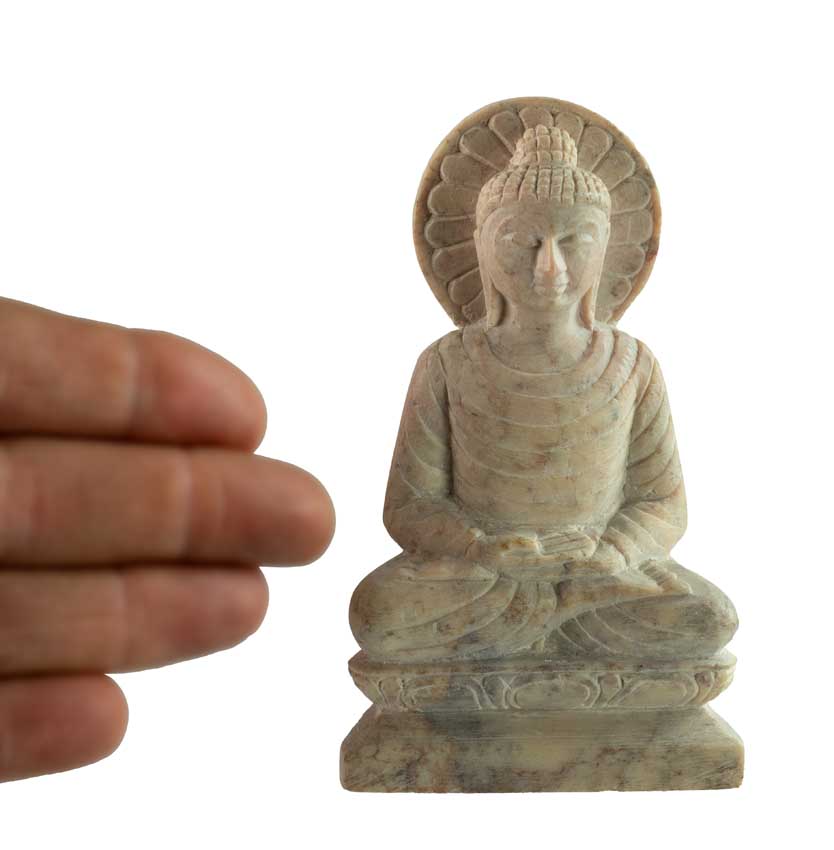 Statuette Bouddha Gautama en pierre ollaire – Sculpture artisanale indienne en stéatite