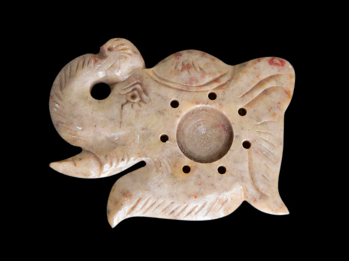 Porte-Encens Éléphant en Saponite – Sculpture Artisanale Porte-Bonheur