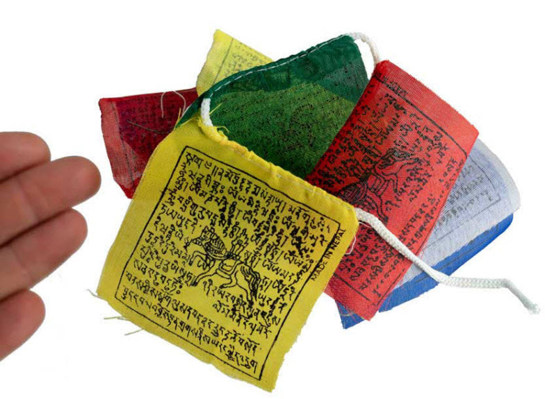 Mini Drapeaux de Prières Tibétains Bouddhistes 7 x 7 cm – Guirlande du Népal