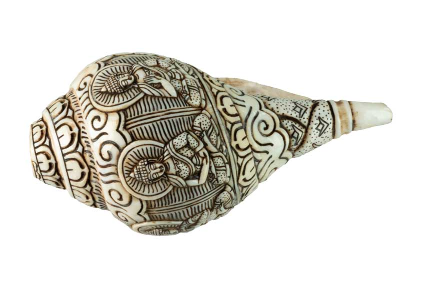 Conque Bouddhiste Tibétaine Bouddha Dhyani Shanka – Coquillage Sculpté Artisanal du Népal