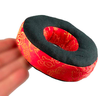 Coussin pour Bol Tibétain Ø11 cm – Brocart Rouge – Artisanat du Népal