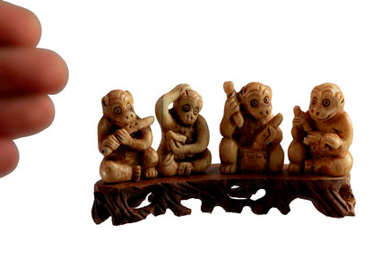 Figurine Singes Musiciens en Os Sculpté – Artisanat Chinois