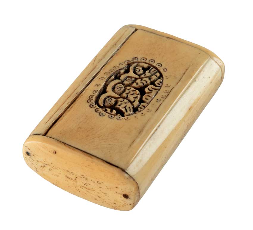 Boîte À Grillon Rectangulaire En Os – Motif Chouettes Artisanat Chinois