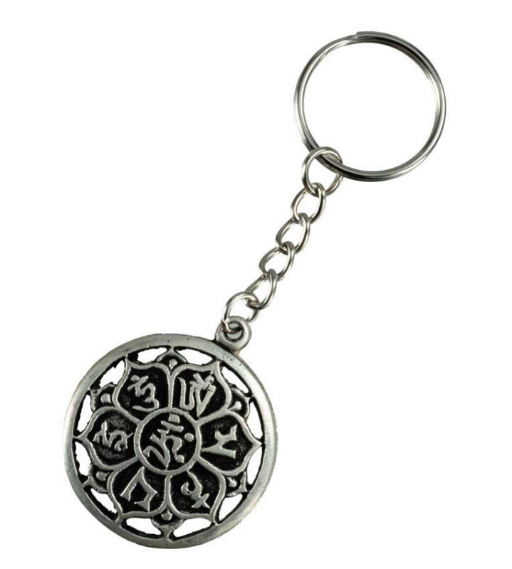Porte-Clé Bouddhiste Om Mani Padme Hum en Métal – Artisanat Népalais