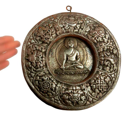 Mandala Bouddha Tibétain En Métal Repoussé – Plaque Murale Spirituelle Du Népal