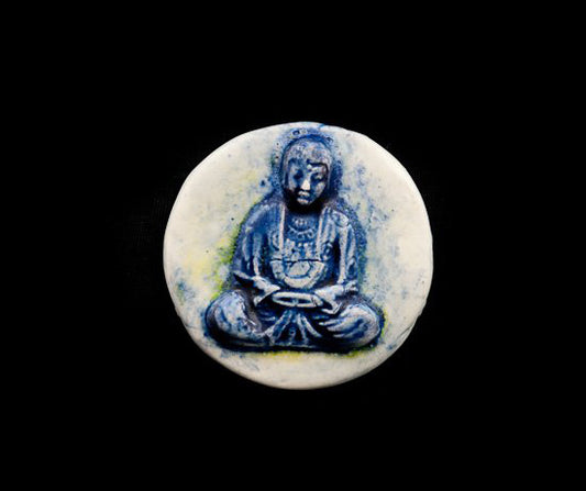 Pendentif Bouddha en Position Lotus en Céramique